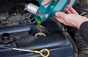 Schimbul de Ulei: La Câți KM Trebuie Schimbat Uleiul Mașinii? la-cati-km-se-schimba-uleiul