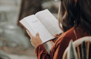 10 Argumente să Începi să Citești 10-argumente-sa-incepi-sa-citesti