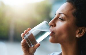 Câtă apă trebuie să bei și de ce e importantă? cata-apa-trebuie-sa-bei