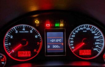 Martori de Bord Audi – Ce Indică Fiecare Martor și Ce Trebuie să Faci martori-bord-audi
