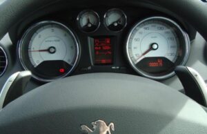 Martori de Bord Peugeot – Culori, Semnificații și Probleme Des Întâlnite martori-bord-peugeot