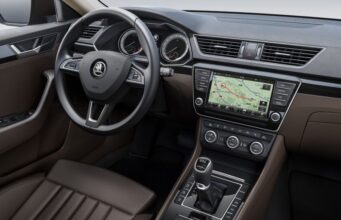 Martori de Bord Skoda Superb – 7 Martori Comuni martori-bord-skoda-superb