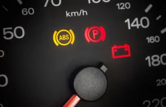 Martor ABS Aprins: Ce Înseamnă și Ce Trebuie să Faci? martor-abs