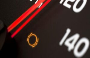 Ce este Martorul Plăcuțe de Frână și ce Semnificație Are? martor-placute-frana-bmw