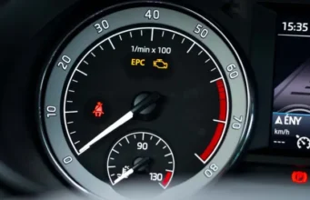 Martorul EPC Aprins: Ce Înseamnă și Ce Cauze Există? martorul-epc-aprins-in-bord